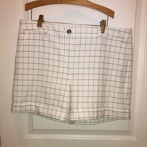 White House Black Market 5-Inch Short